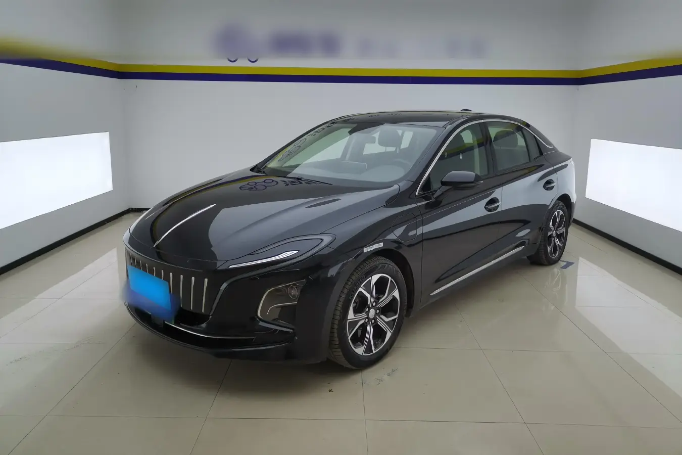 2023 HongQi E-QM5 BEV 54KWH