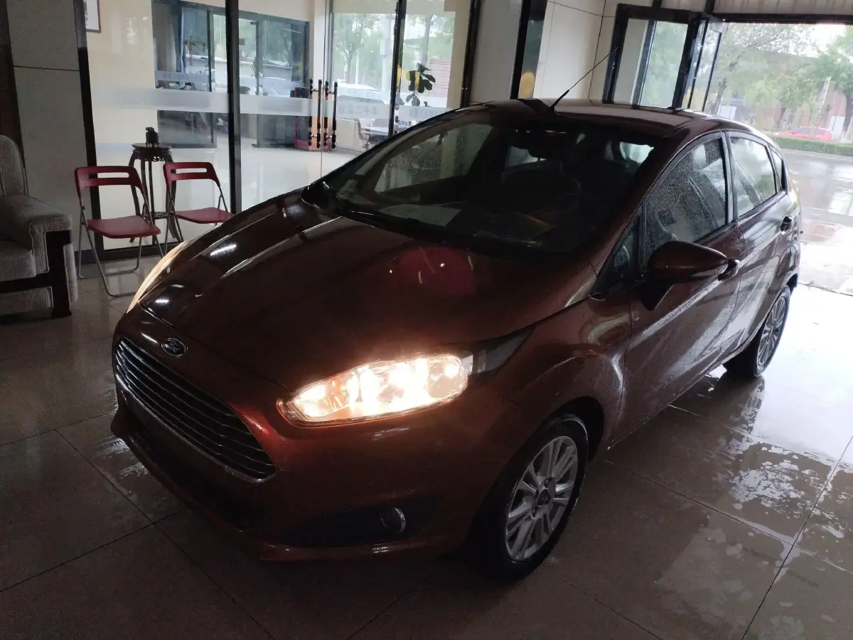 2013 Ford Fiesta 1.5L 110HP L4 6DCT