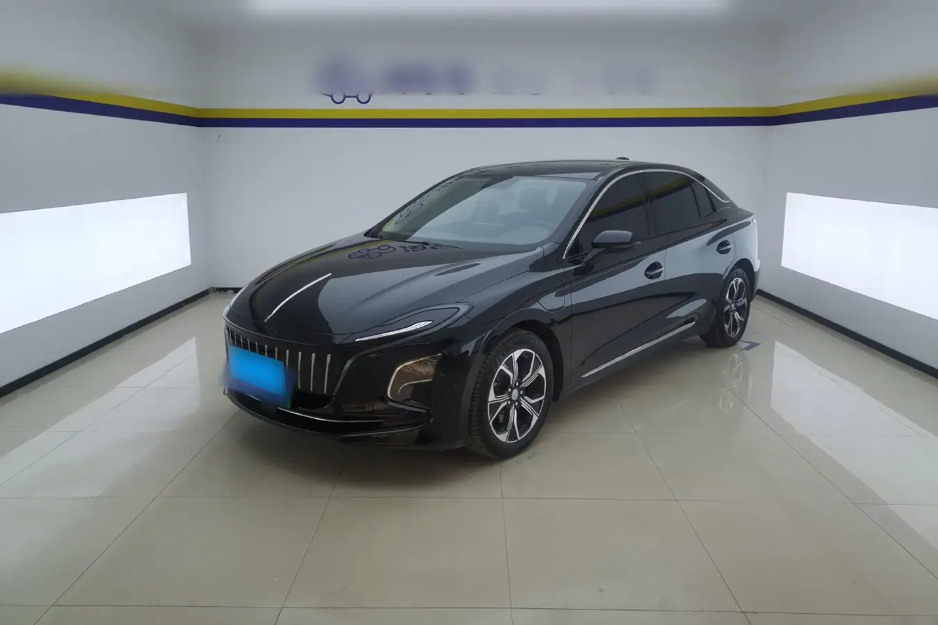 2023 HongQi E-QM5 BEV 54KWH