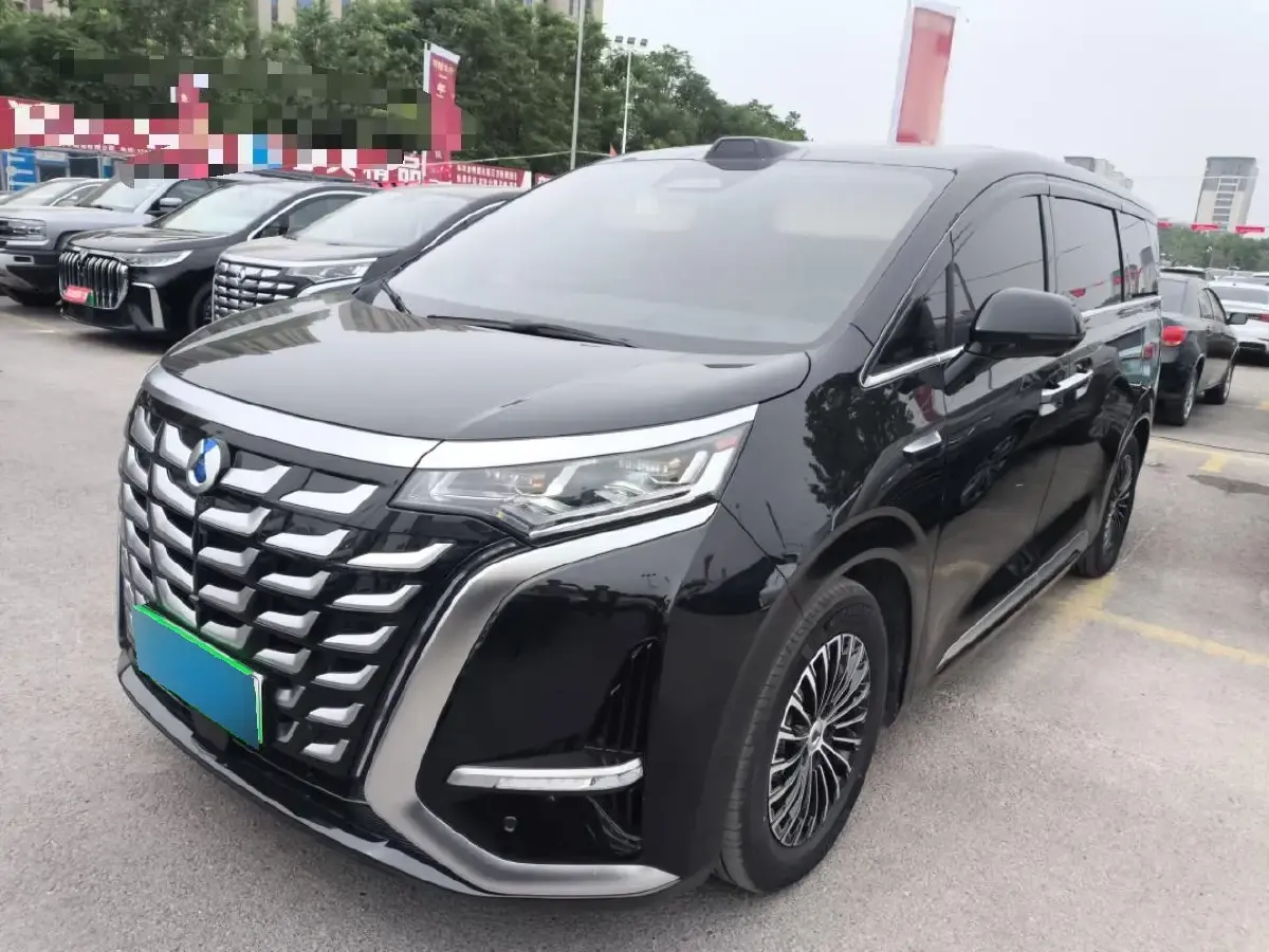 2025 Denza D9 1.5T 156HP L4 E-CVT PHEV 40KWH