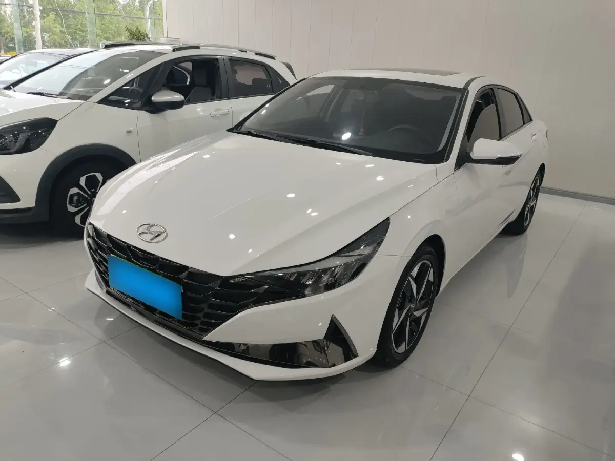 2022 Hyundai Elantra 1.5L 115HP L4 CVT