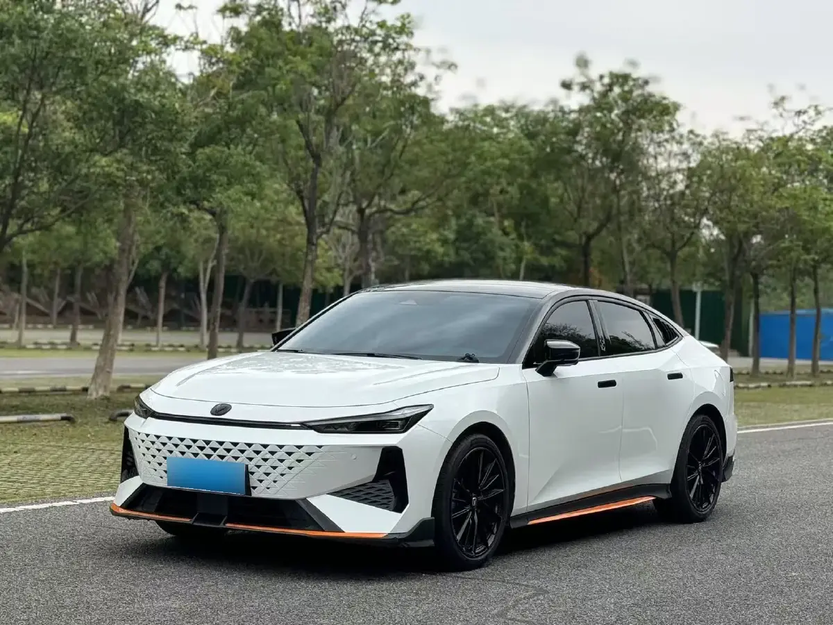 2024 ChangAn UNI-V 1.5T 188HP L4 7DCT