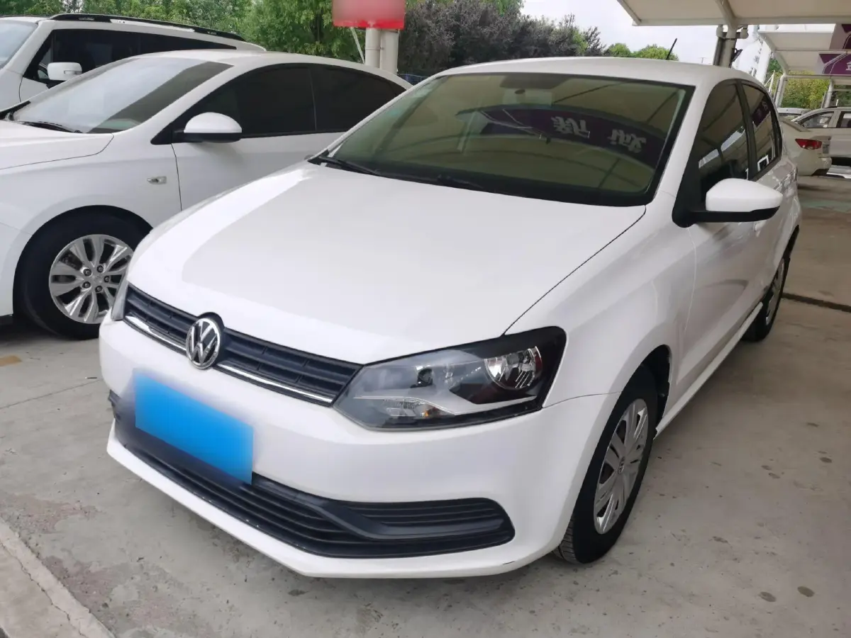 2016 Volkswagen Polo 1.4L 90HP L4 6AT