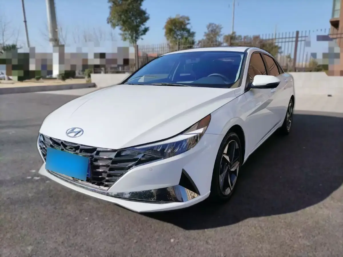 2022 Hyundai Elantra 1.5L 115HP L4 CVT