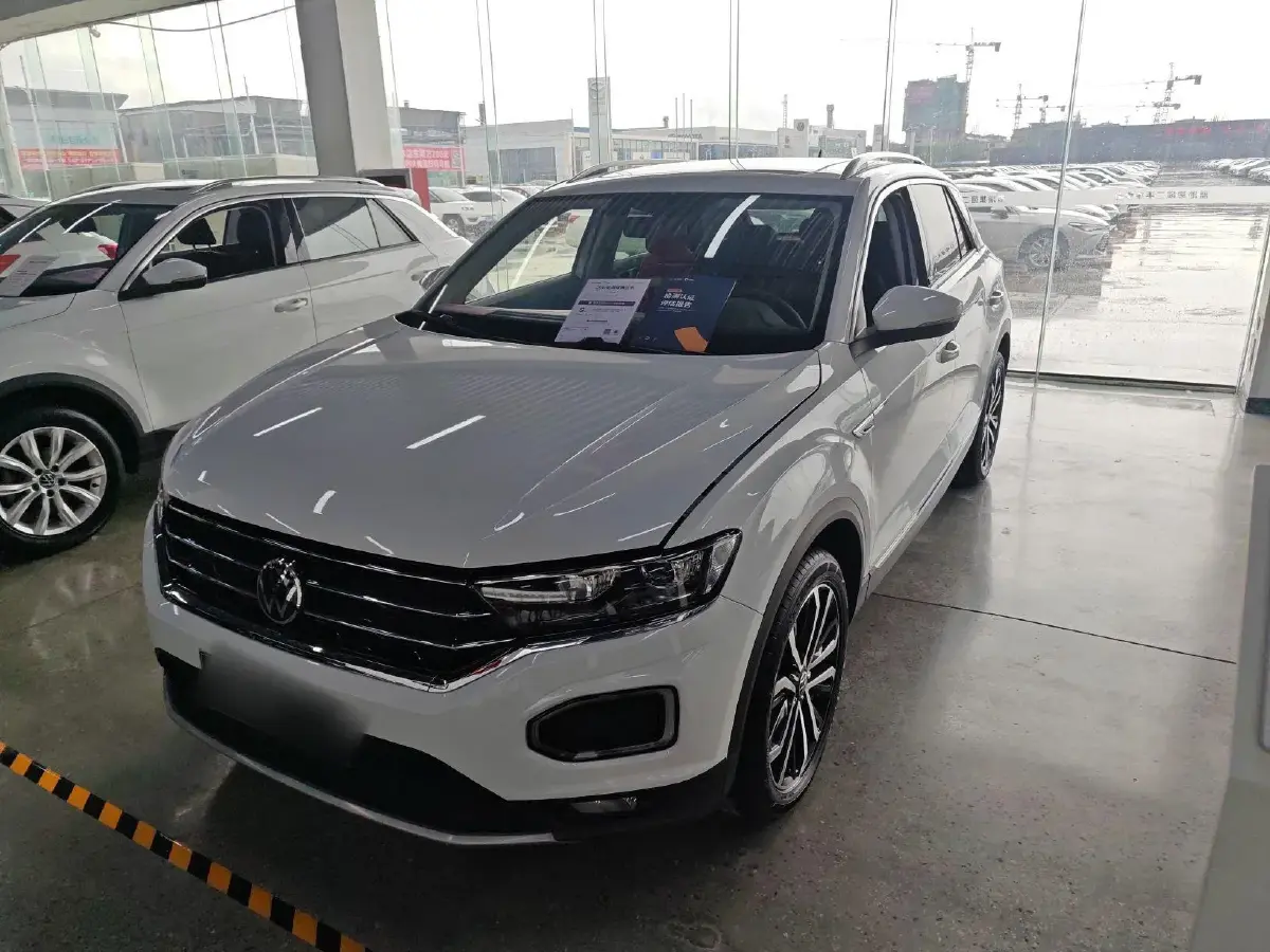 2021 Volkswagen T-Roc 1.4T 150HP L4 7DCT