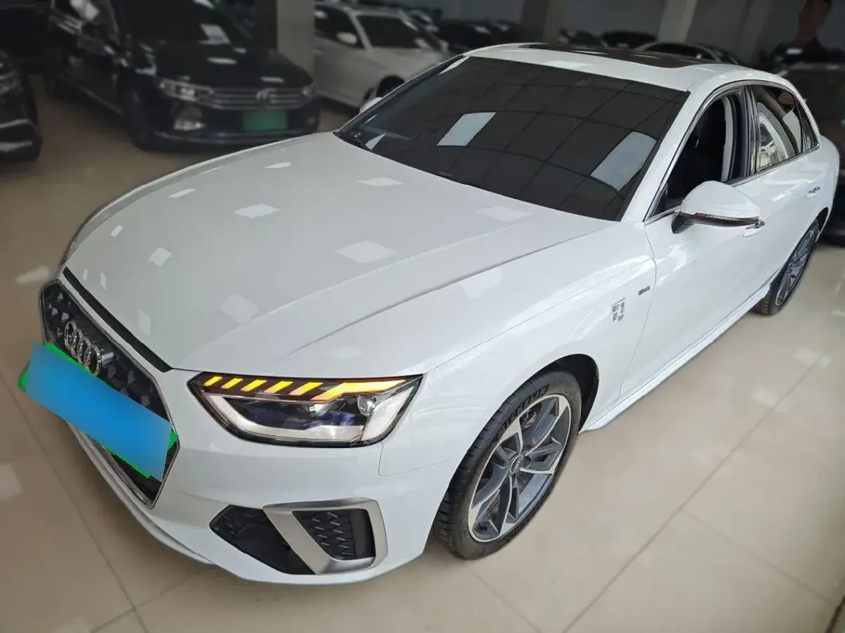 2023 Audi A4L 2.0T 190HP L4 7DCT