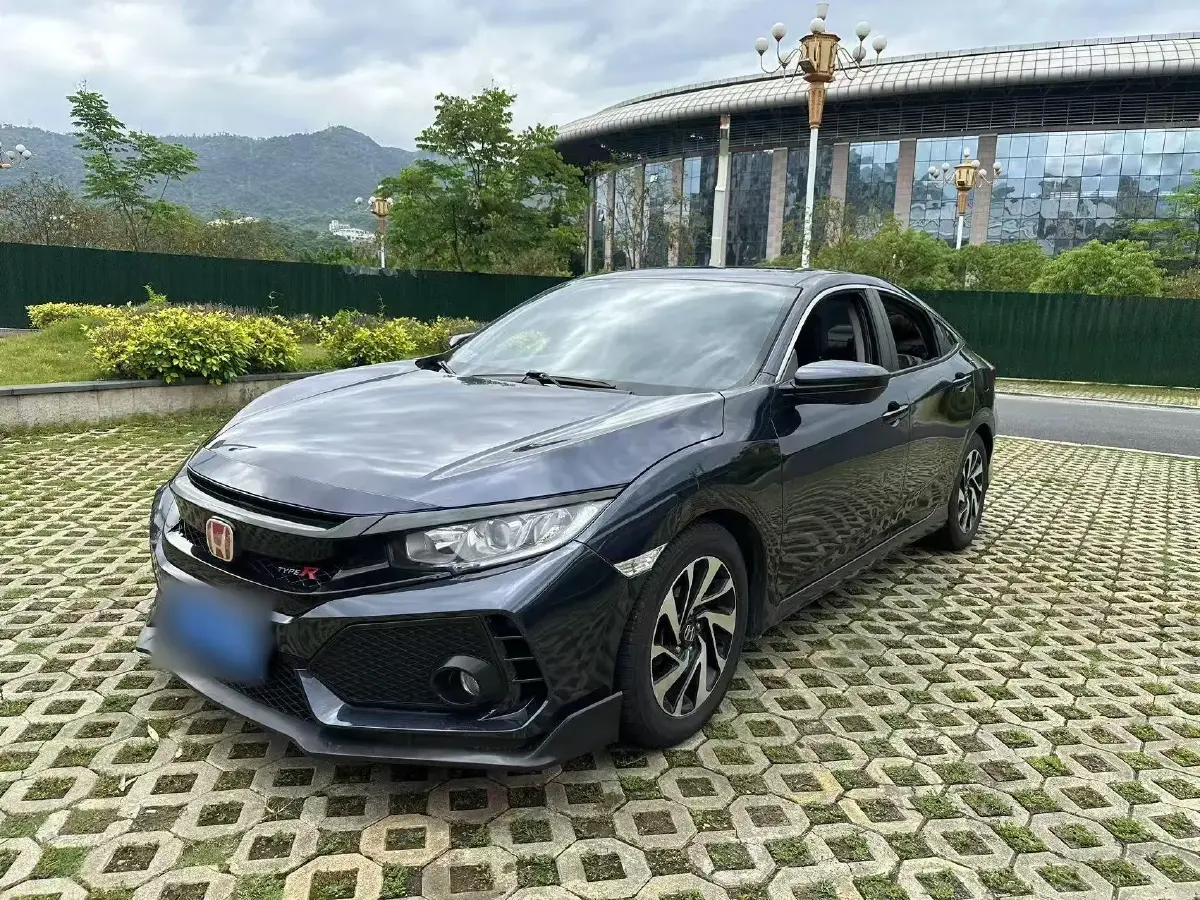 2016 Honda Civic 1.5T 177HP L4 CVT