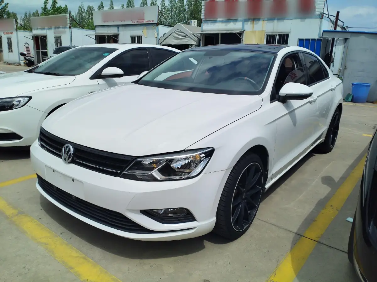 2017 Volkswagen Lamando 1.4T 131HP L4 7DCT