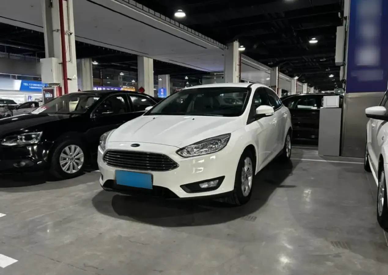 2015 Ford Focus 1.6L 125HP L4 6DCT