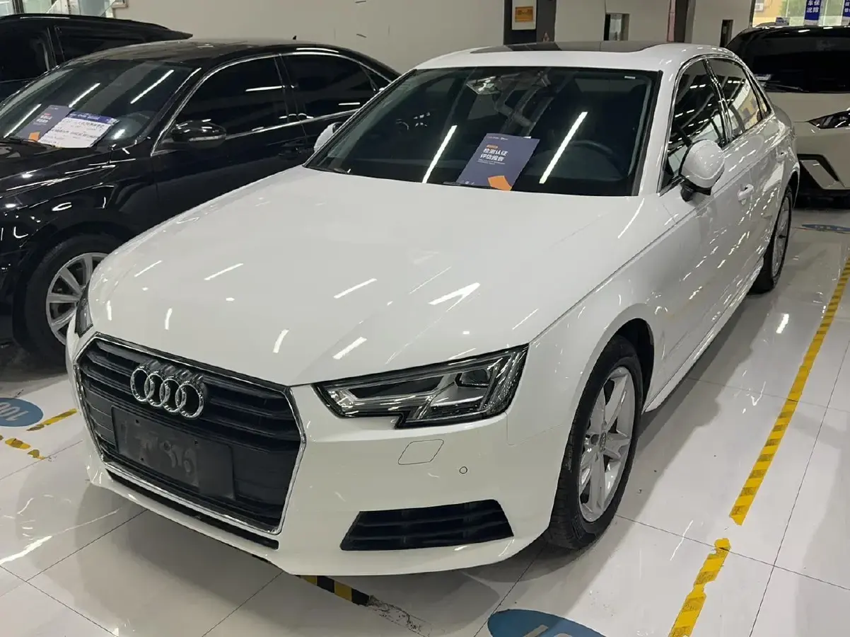 2017 Audi A4L 2.0T 190HP L4 7DCT