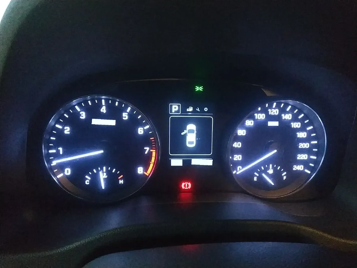 2016 Hyundai Elantra 1.6L 130HP L4 6AT,autocango,china used car exporter,china ev exporter,chinese used car exporter,chinese used ev exporter