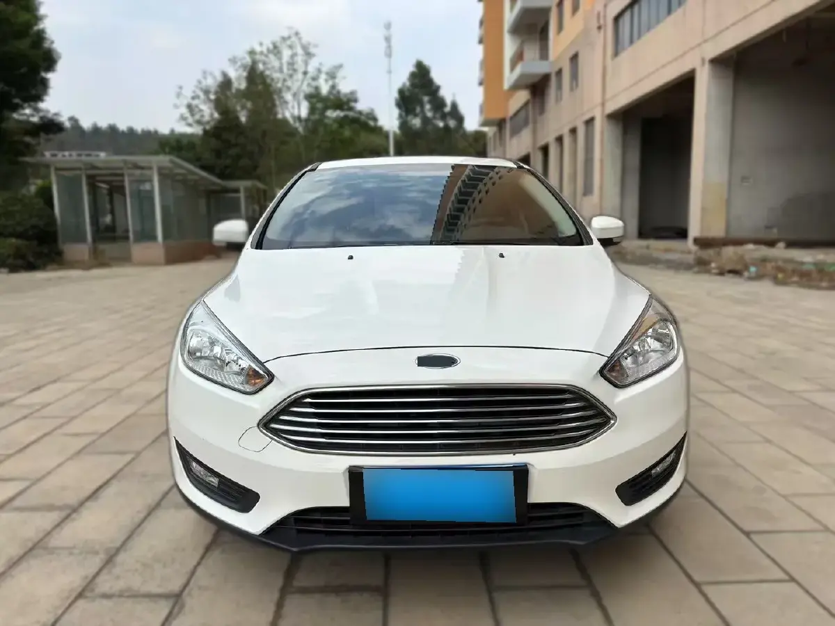 2018 Ford Focus 1.6L 125HP L4 6DCT