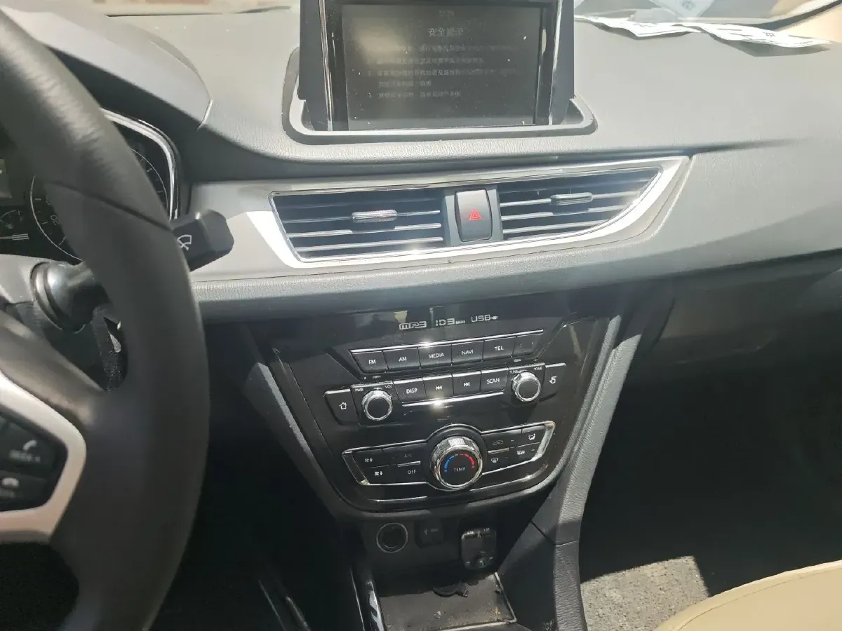 2016 ChangAn Alsvin V7 1.6L 124HP L4 5MT,autocango,china used car exporter,china ev exporter,chinese used car exporter,chinese used ev exporter