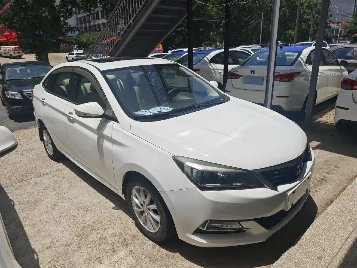 2016 ChangAn Alsvin V7 1.6L 124HP L4 5MT,autocango,china used car exporter,china ev exporter,chinese used car exporter,chinese used ev exporter