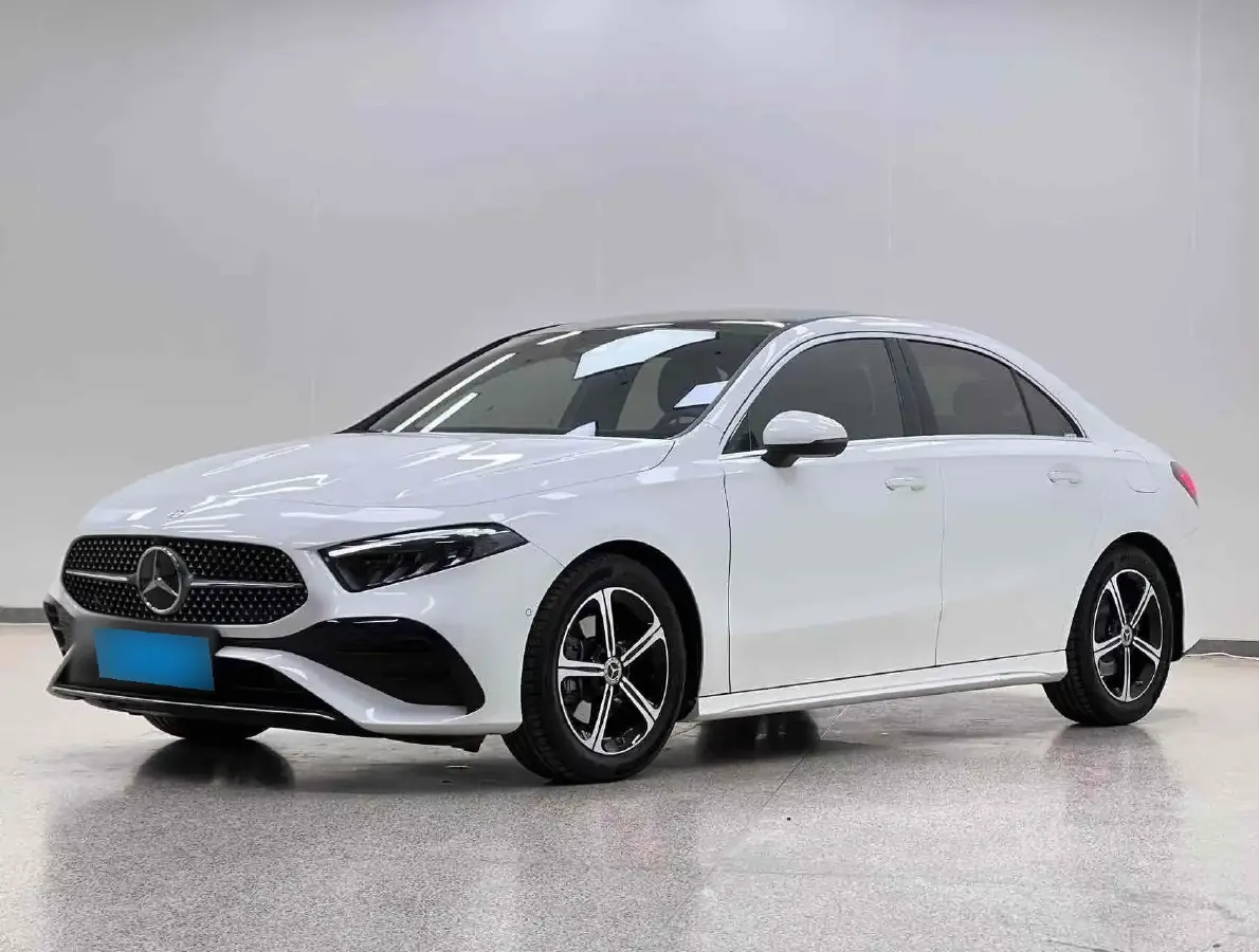 2023 Mercedes-Benz A Class 1.3T 163HP L4 7DCT