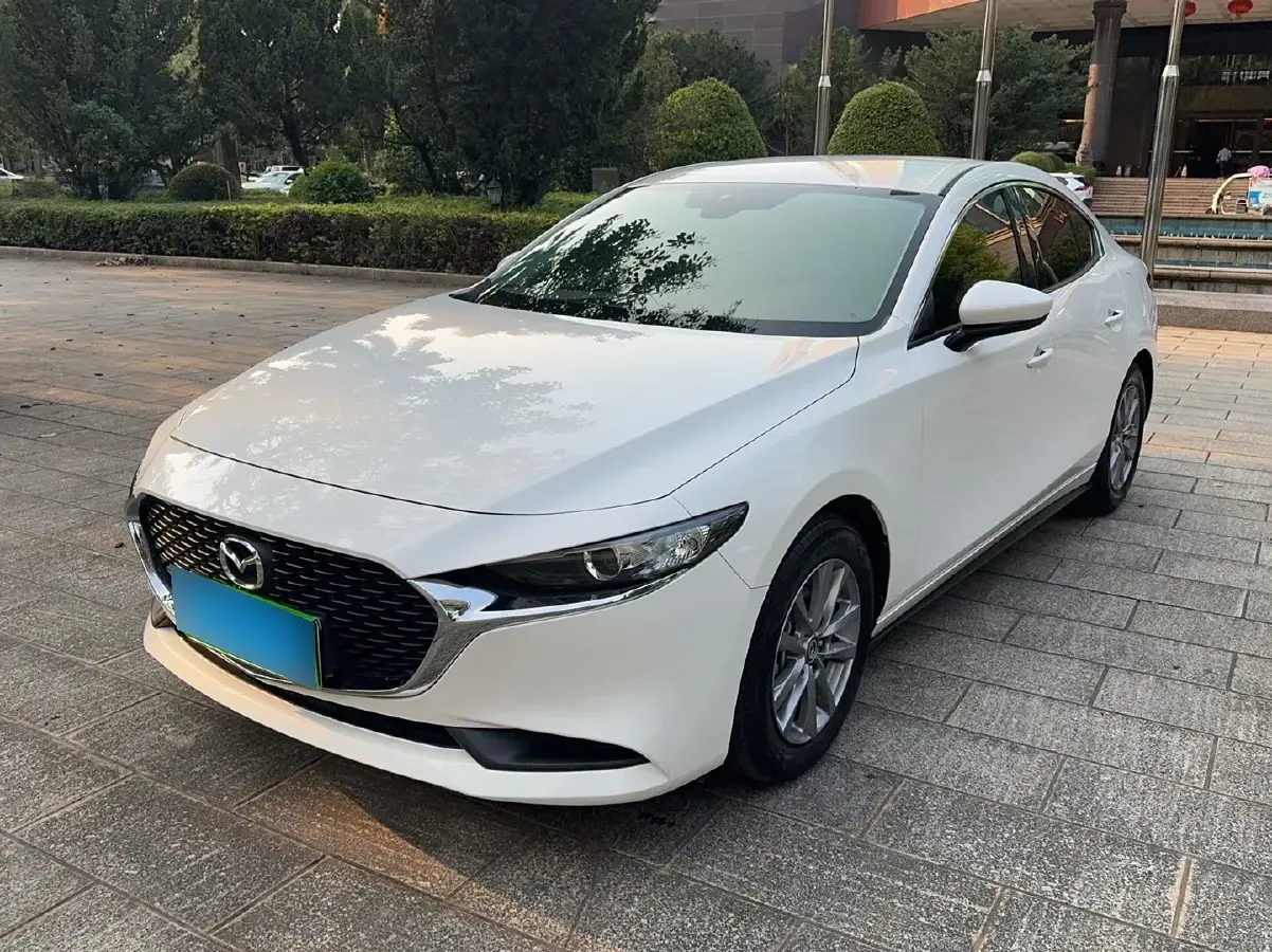 2021 Mazda 3 Axela 2.0L 158HP L4 6AT