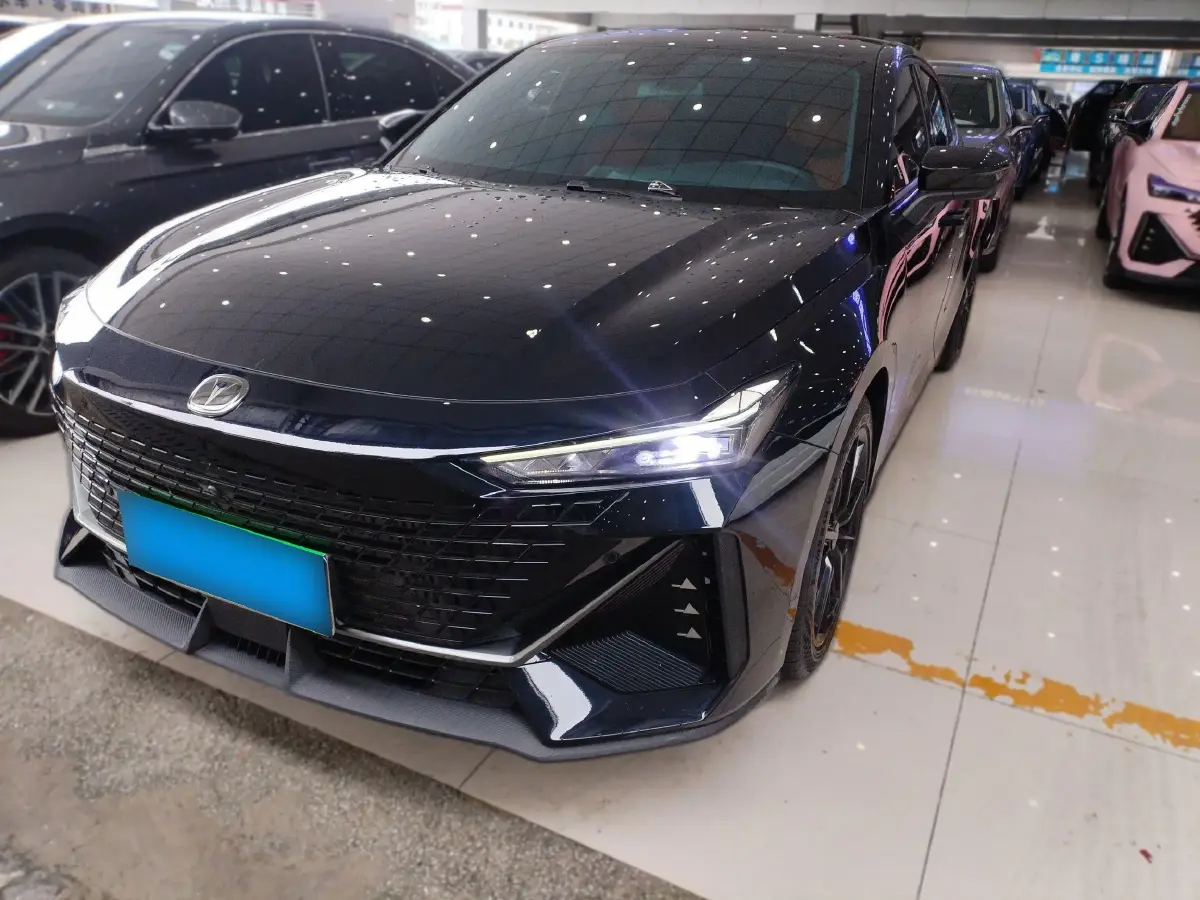 2022 ChangAn UNI-V 1.5T 188HP L4 7DCT