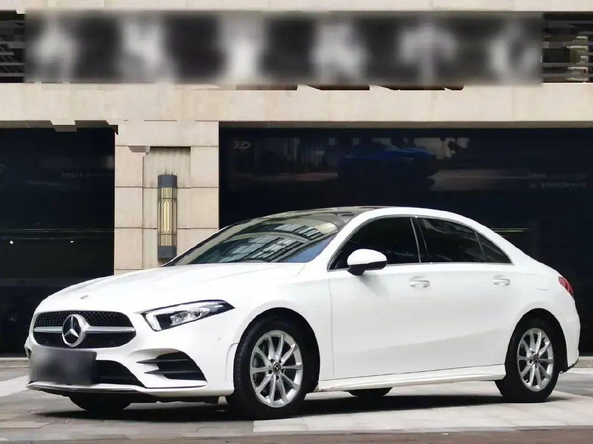 2022 Mercedes-Benz A Class 1.3T 163HP L4 7DCT