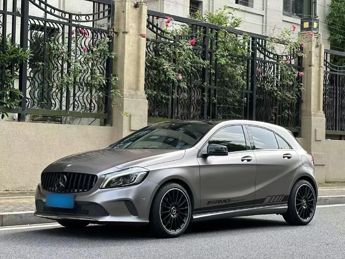 2016 Mercedes-Benz A Class 1.6T 156HP L4 7DCT