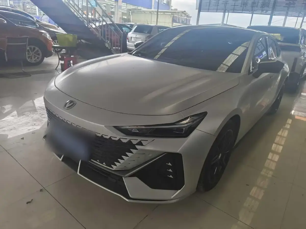 2023 ChangAn UNI-V 1.5T 188HP L4 7DCT
