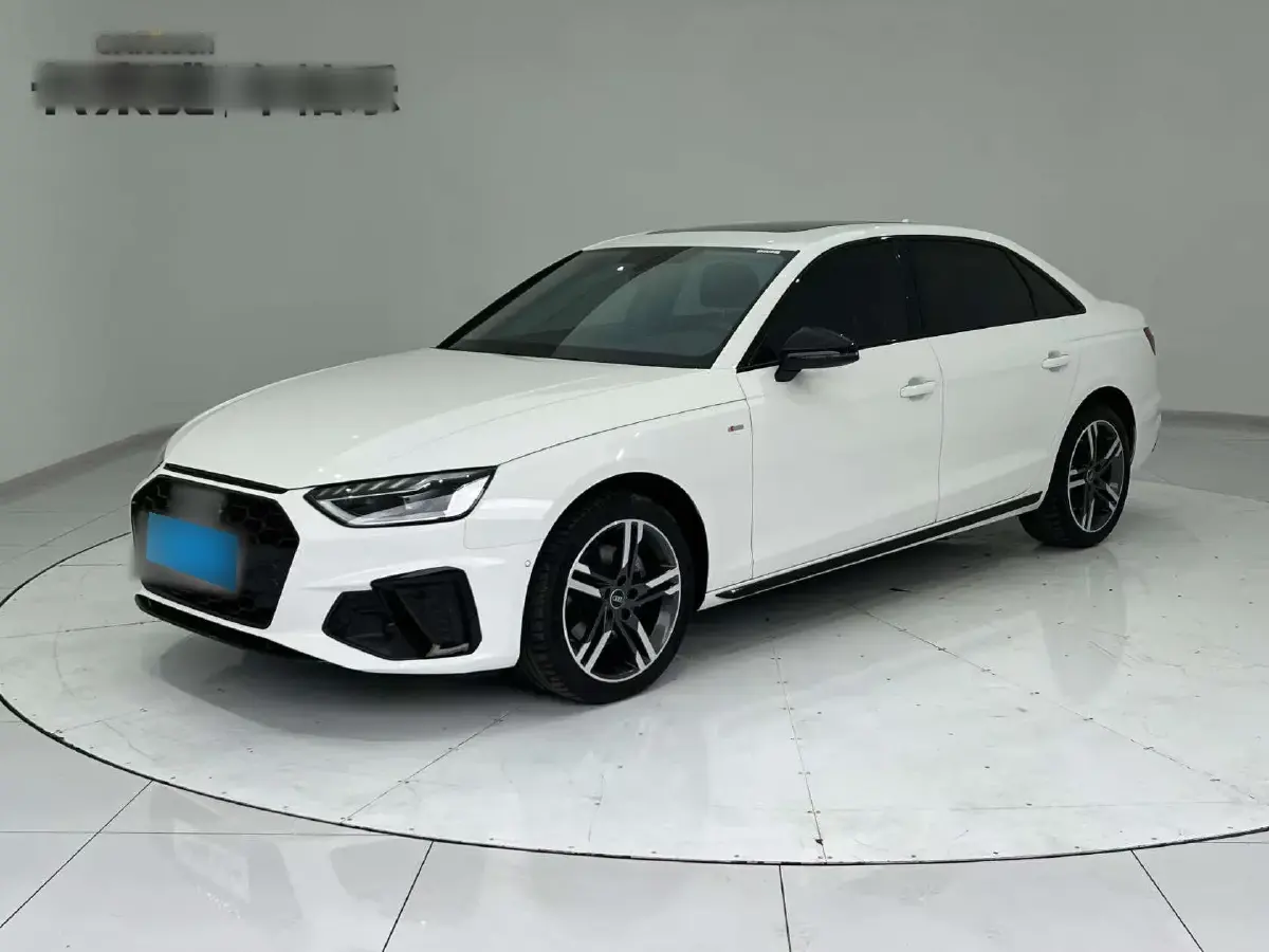 2022 Audi A4L 2.0T 190HP L4 7DCT