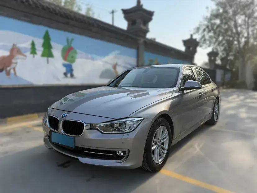 2014 BMW 3 Series 2.0T 184HP L4 8AT