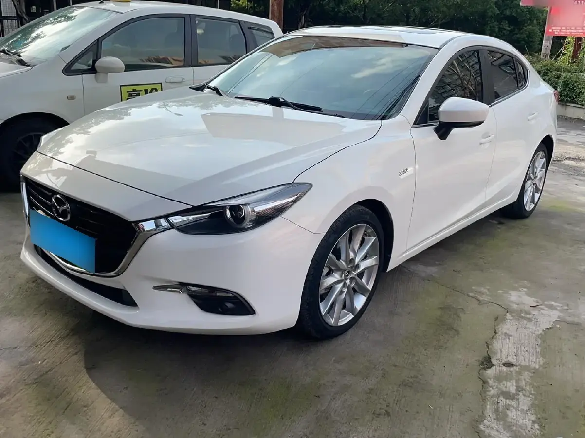 2017 Mazda 3 Axela 2.0L 158HP L4 6AT