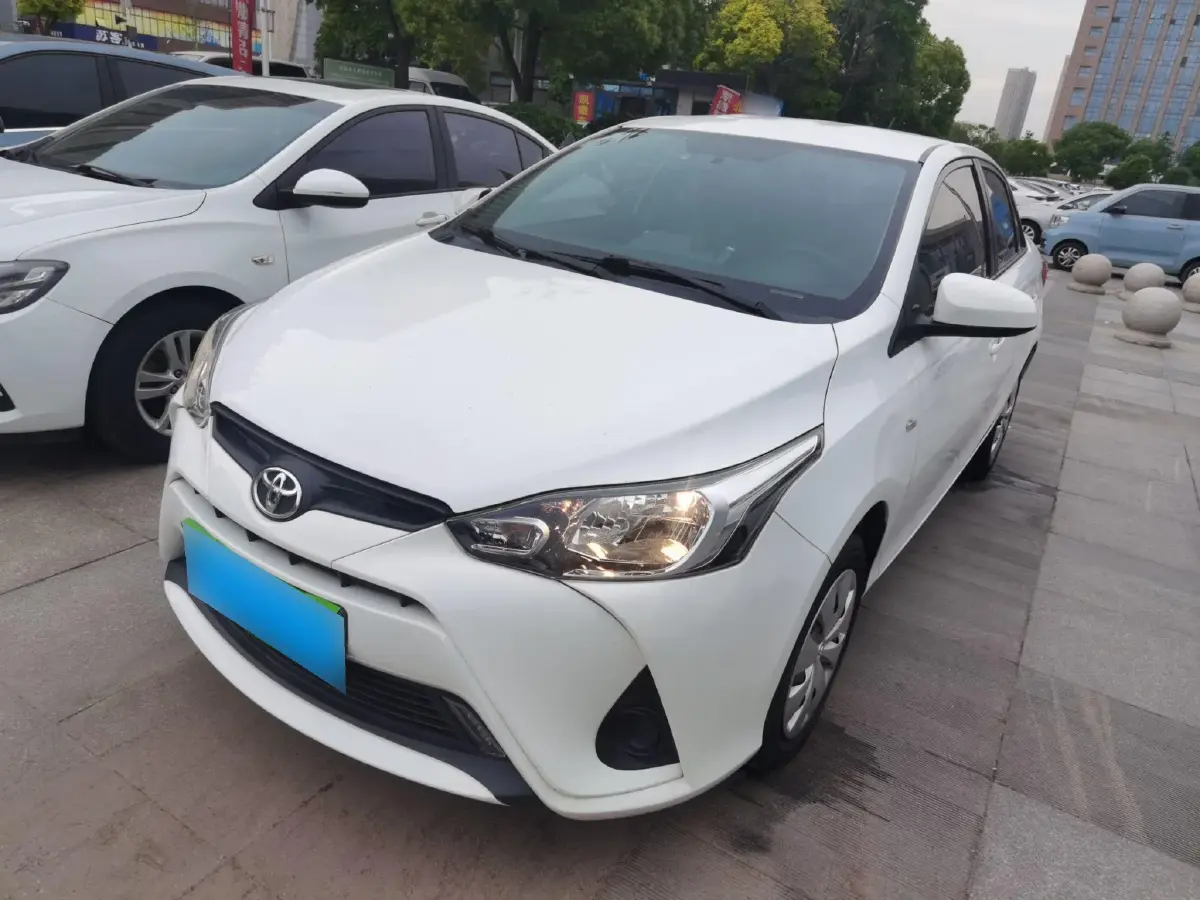 2020 Toyota Yaris L 1.5L 110HP L4 CVT