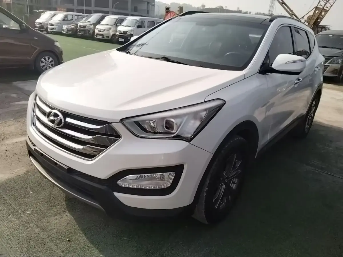 2015 Hyundai Santafe 2.4L 189HP L4 6AT