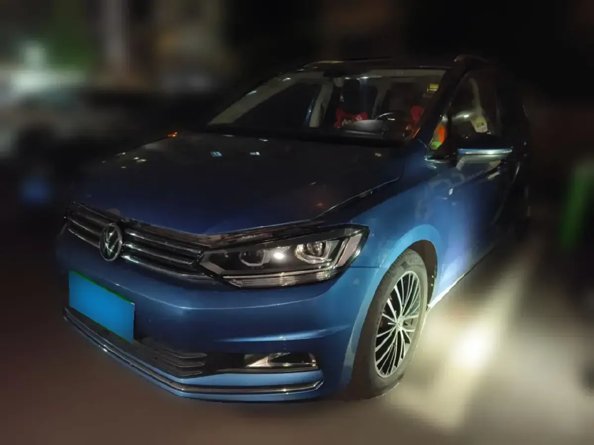 2018 Volkswagen Touran 1.4T 150HP L4 7DCT