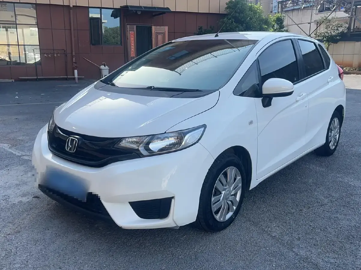2014 Honda Fit 1.5L 131HP L4 CVT