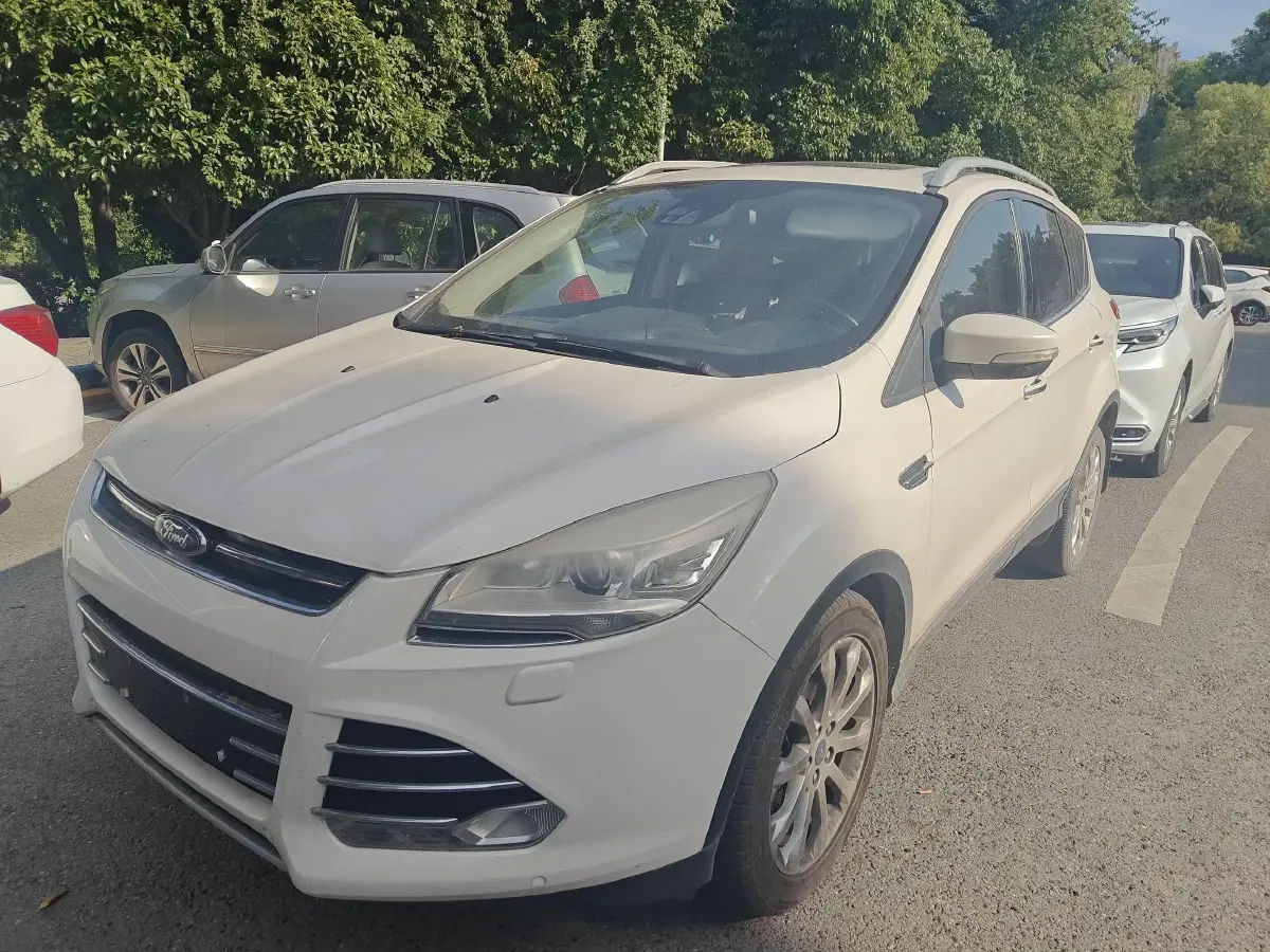 2013 Ford Kuga 2.0T 242HP L4 6AT