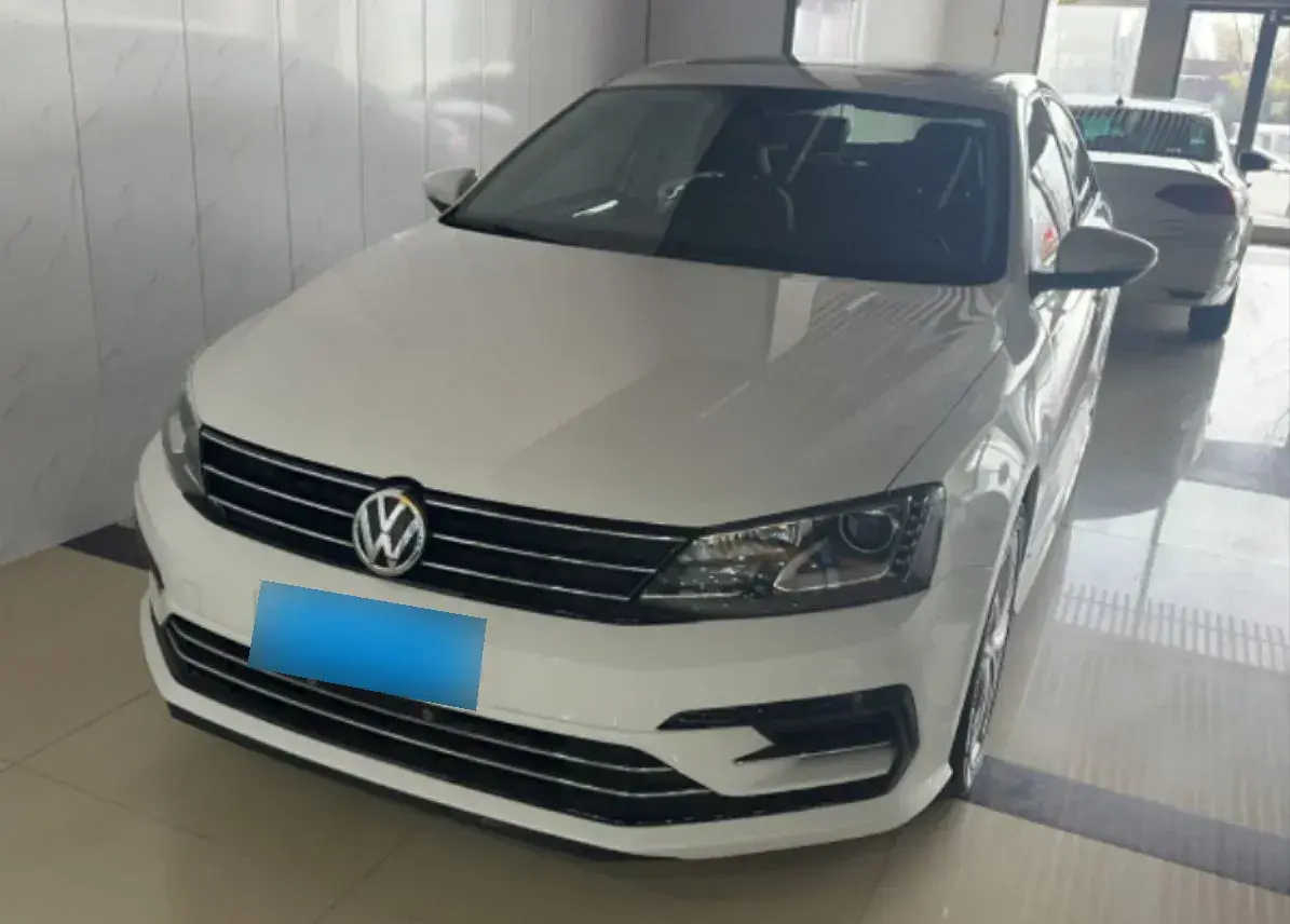 2018 Volkswagen Sagitar 1.4T 150HP L4 7DCT