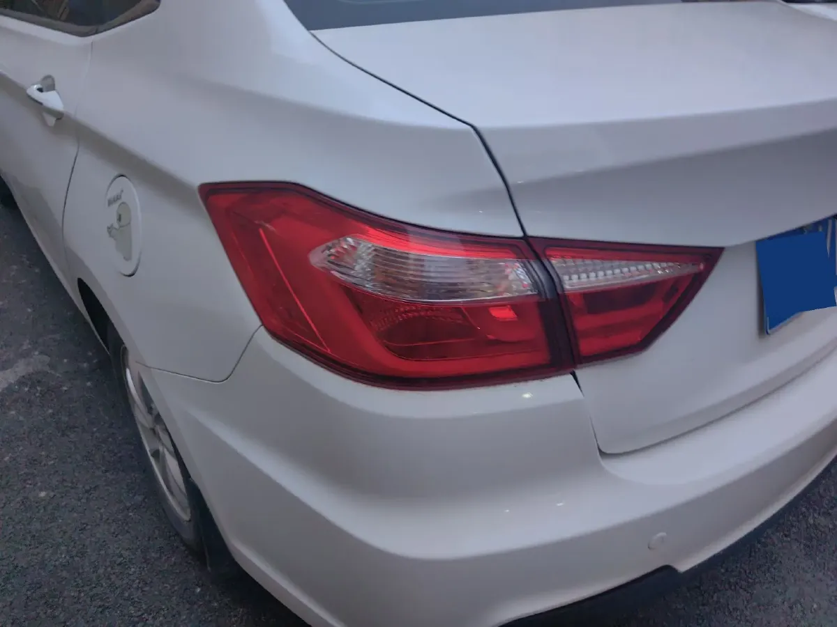 2015 ChangAn Alsvin V7 1.6L 124HP L4 5MT,autocango,china used car exporter,china ev exporter,chinese used car exporter,chinese used ev exporter