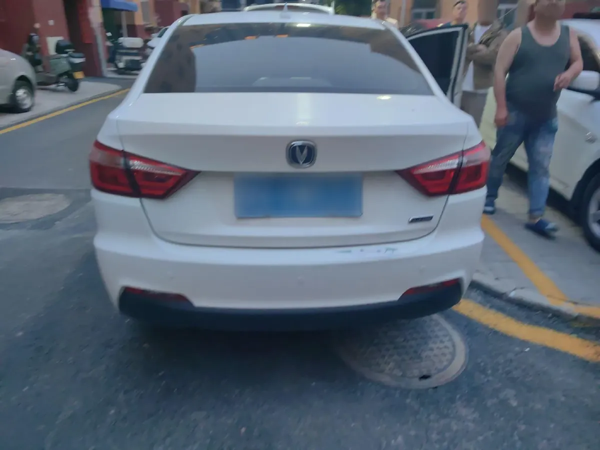 2015 ChangAn Alsvin V7 1.6L 124HP L4 5MT,autocango,china used car exporter,china ev exporter,chinese used car exporter,chinese used ev exporter