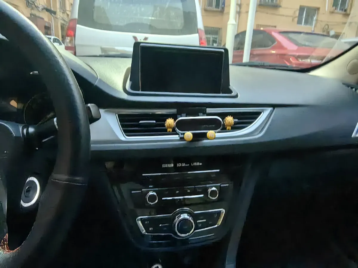 2015 ChangAn Alsvin V7 1.6L 124HP L4 5MT,autocango,china used car exporter,china ev exporter,chinese used car exporter,chinese used ev exporter