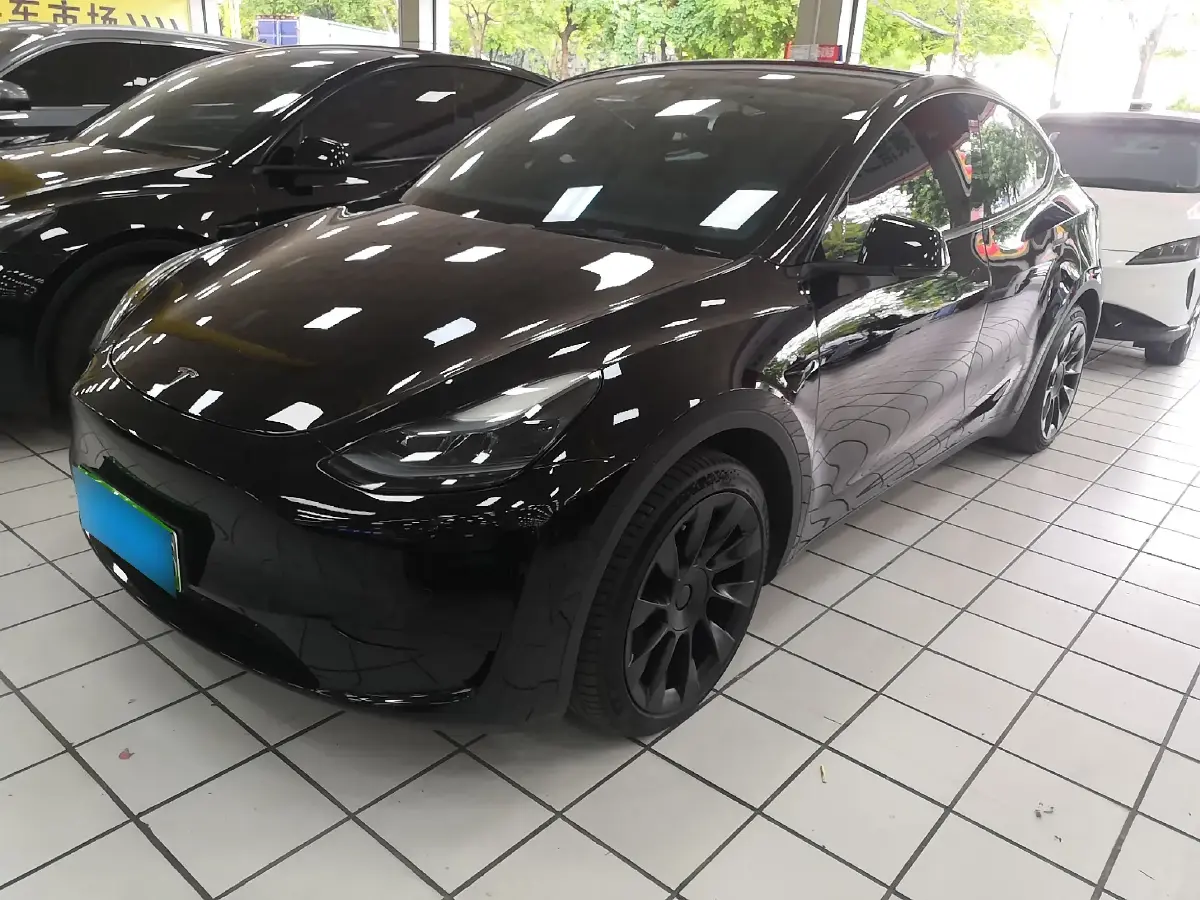 2022 Tesla Model Y BEV 60KWH