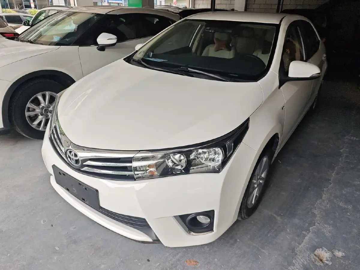 2014 Toyota Corolla 1.6L 122HP L4 CVT