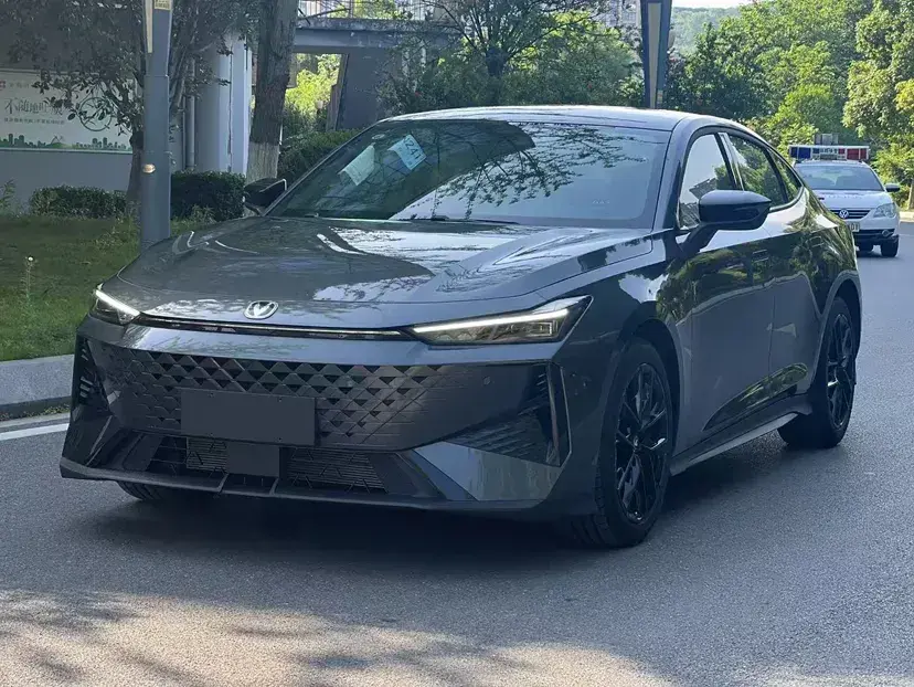 2024 ChangAn UNI-V 1.5T 188HP L4 7DCT