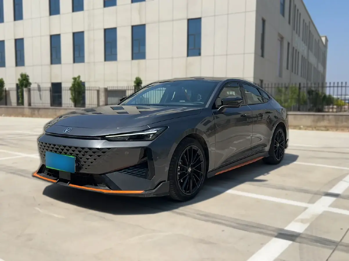 2024 ChangAn UNI-V 1.5T 188HP L4 7DCT