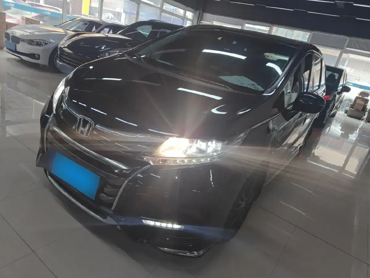 2021 Honda Odyssey 2.0L 146HP L4 E-CVT Hybrid