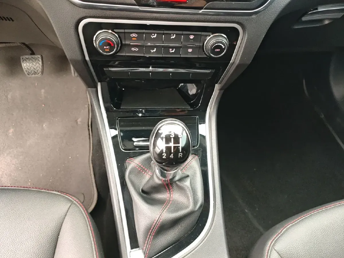 2014 Great Wall C50 1.5T 133HP L4 5MT,autocango,china used car exporter,china ev exporter,chinese used car exporter,chinese used ev exporter