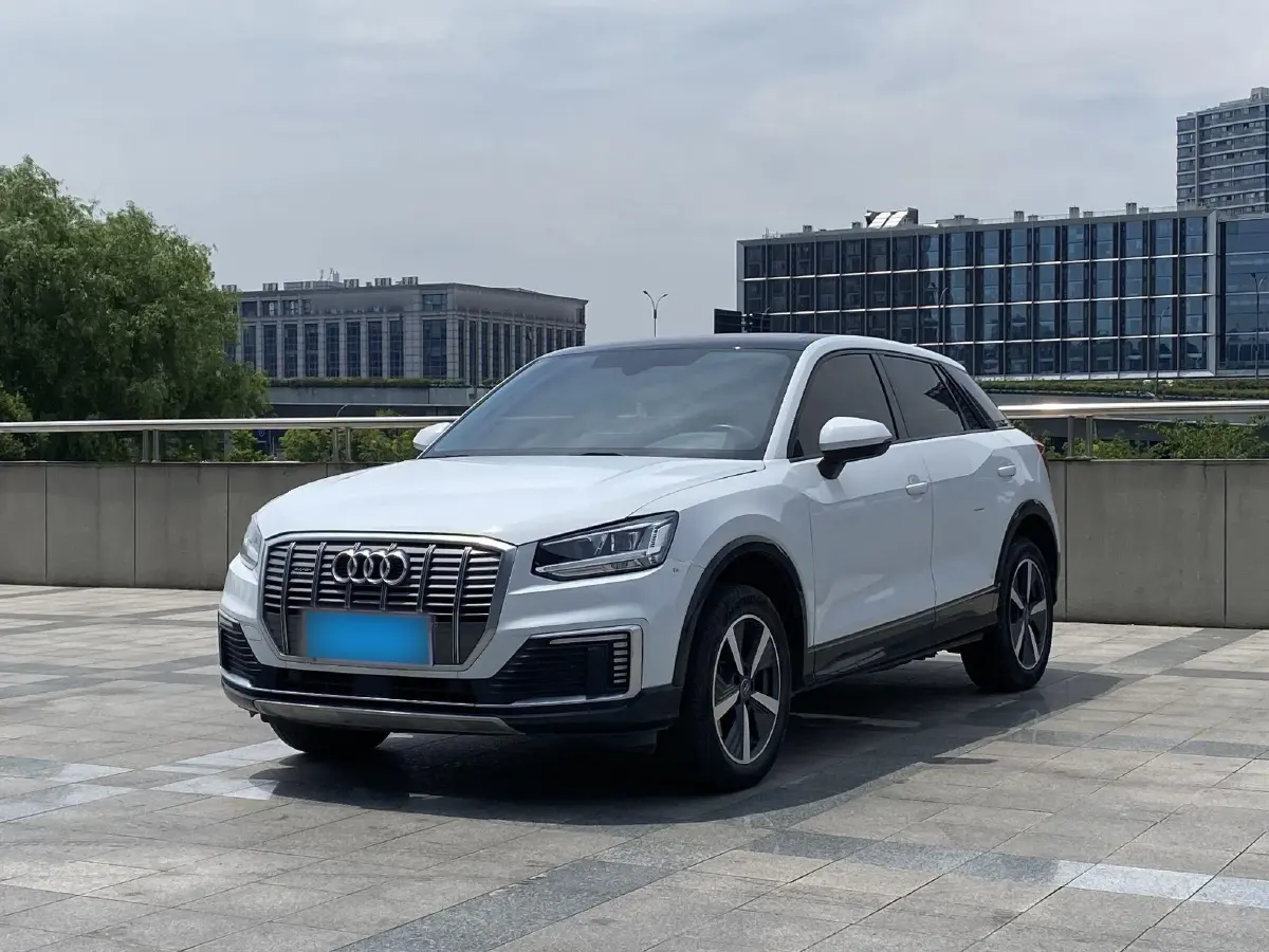 2019 Audi Q2L e-tron BEV 39.7KWH