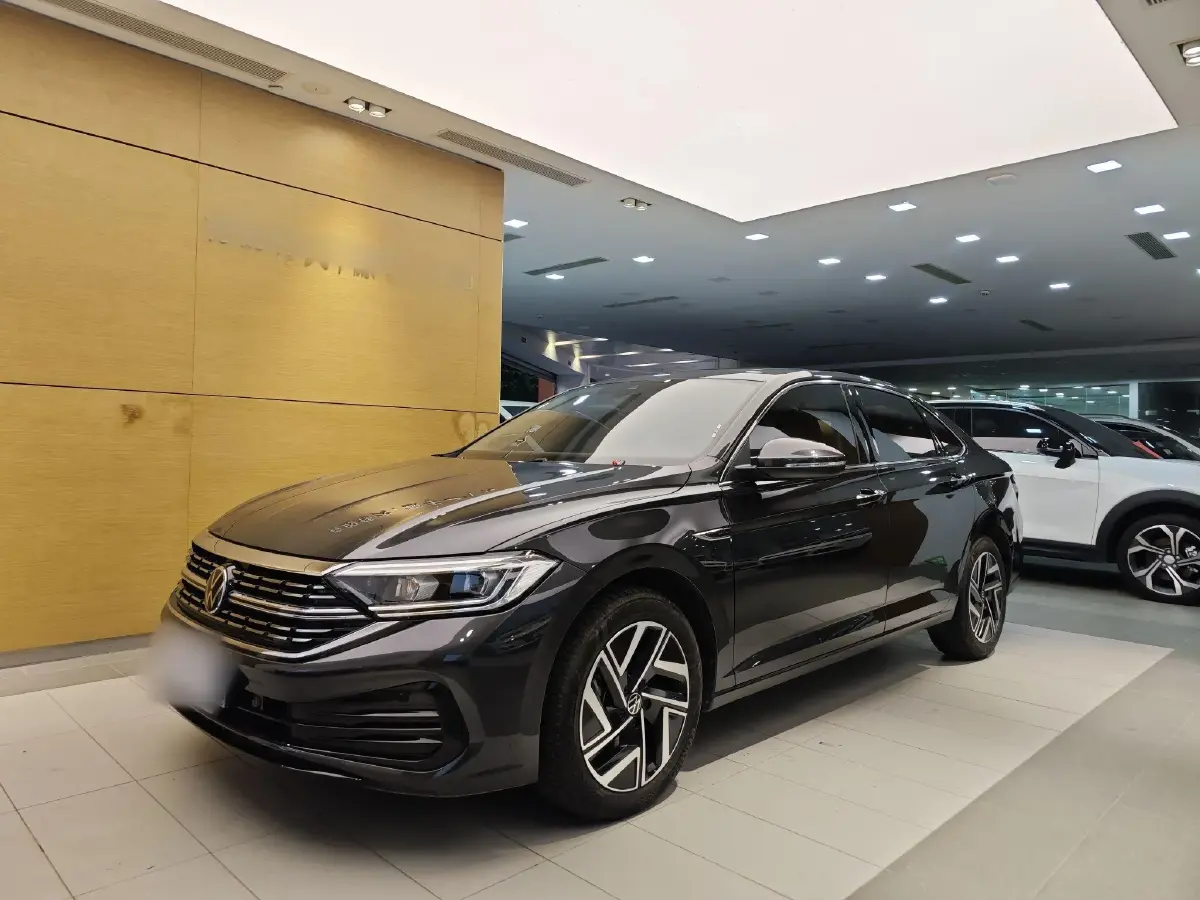 2023 Volkswagen Sagitar 1.5T 160HP L4 7DCT