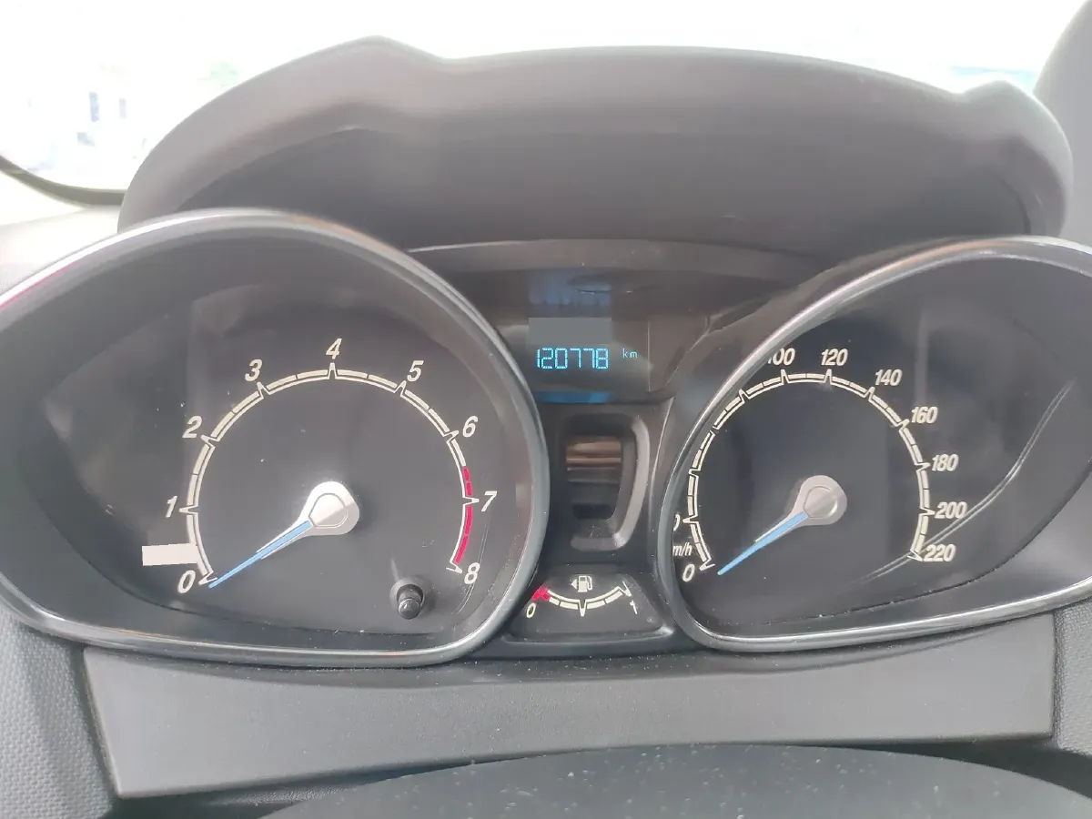 2013 Ford Fiesta 1.5L 110HP L4 6DCT,autocango,china used car exporter,china ev exporter,chinese used car exporter,chinese used ev exporter