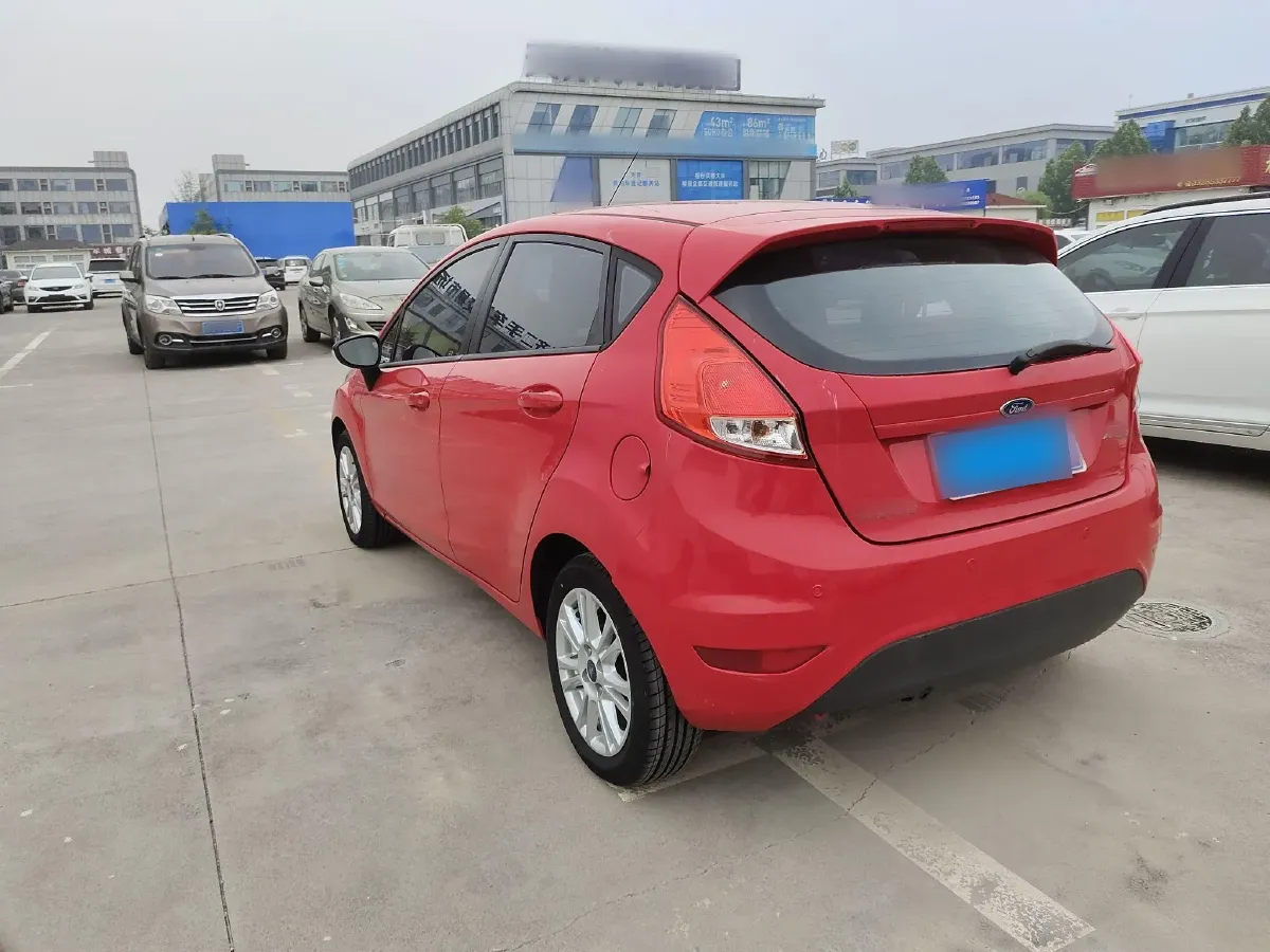 2013 Ford Fiesta 1.5L 110HP L4 6DCT,autocango,china used car exporter,china ev exporter,chinese used car exporter,chinese used ev exporter
