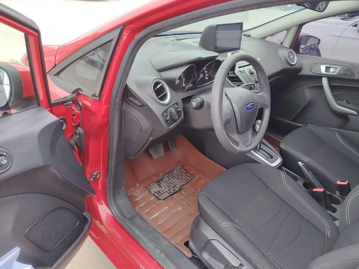 2013 Ford Fiesta 1.5L 110HP L4 6DCT,autocango,china used car exporter,china ev exporter,chinese used car exporter,chinese used ev exporter