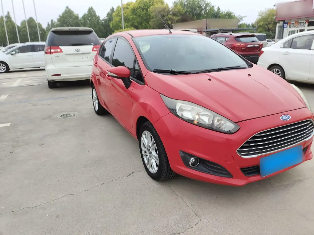 2013 Ford Fiesta 1.5L 110HP L4 6DCT,autocango,china used car exporter,china ev exporter,chinese used car exporter,chinese used ev exporter