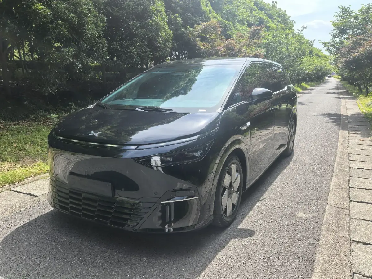 2024 Xpeng X9 BEV 101.5KWH