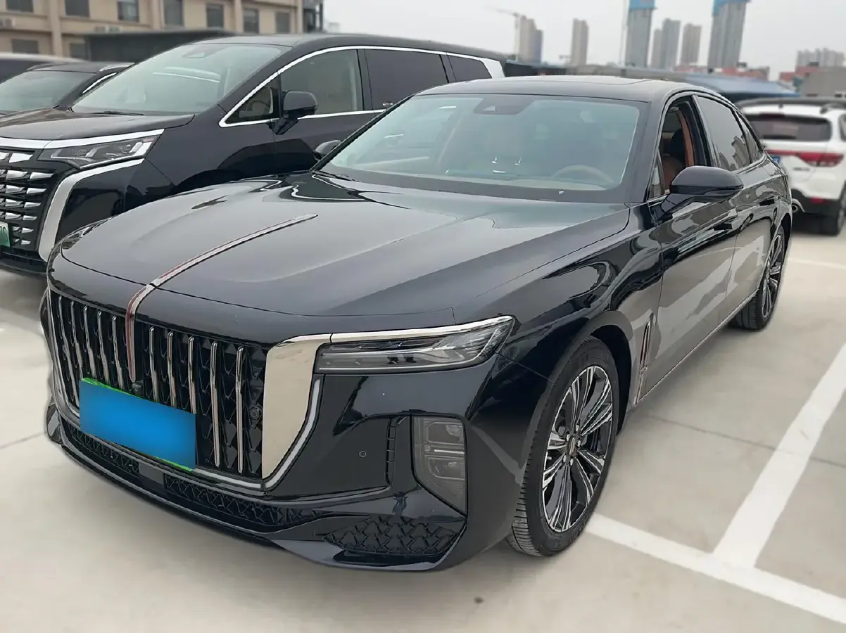 2024 HongQi H9 2.0T 252HP L4 7DCT
